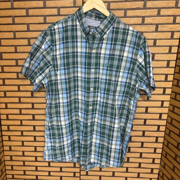 Izod Blue Plaid Short Sleeve Button Down Shirt Size Large - Picture 1 of 6